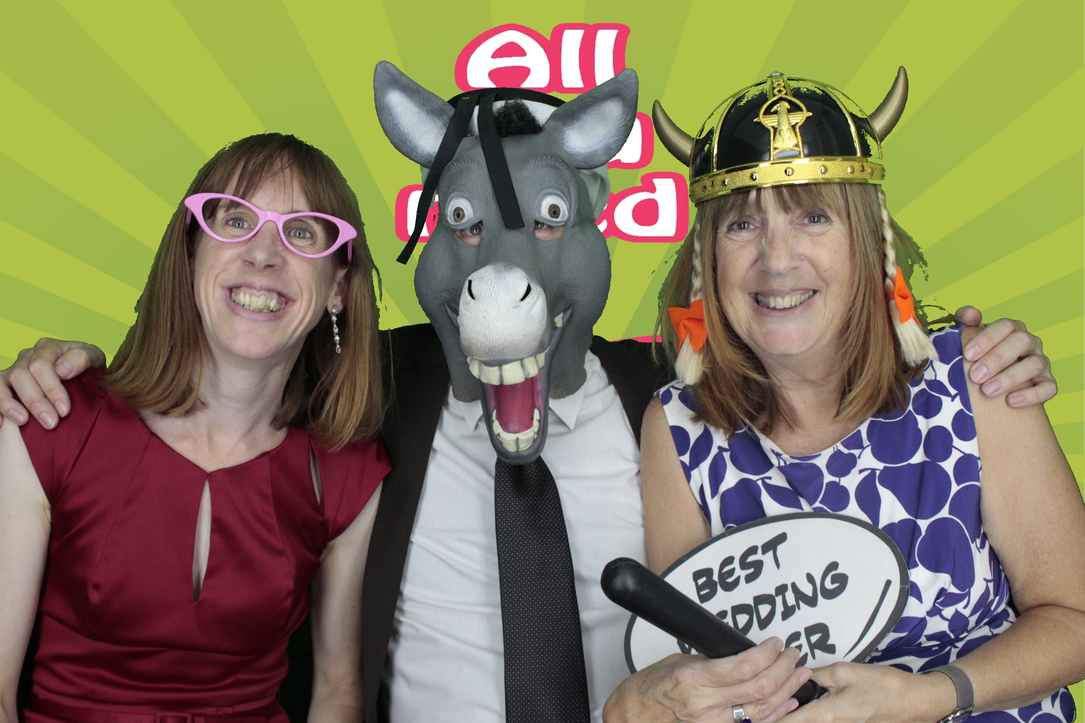 Mr & Mrs Austine | View more photos from the event at gallery.myphotoboothexperience.co.uk/u/MyPhotoBoothExperienceLtd/Mr-Mrs-Austine